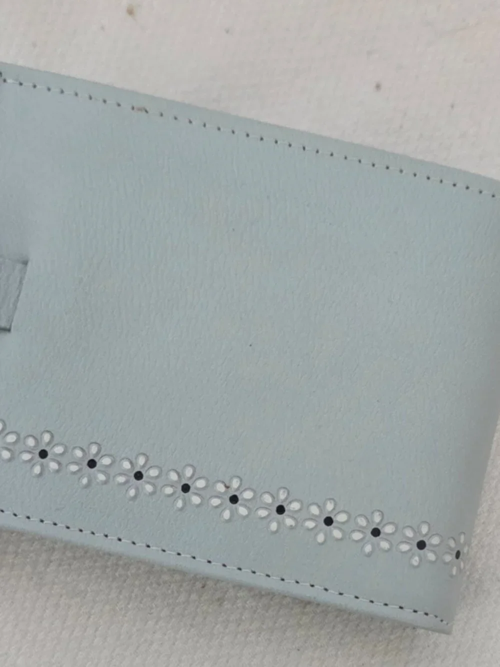 Vintage Amity Wallet Metallic Gold Bi Fold Flowers Snap Closure Card Slots